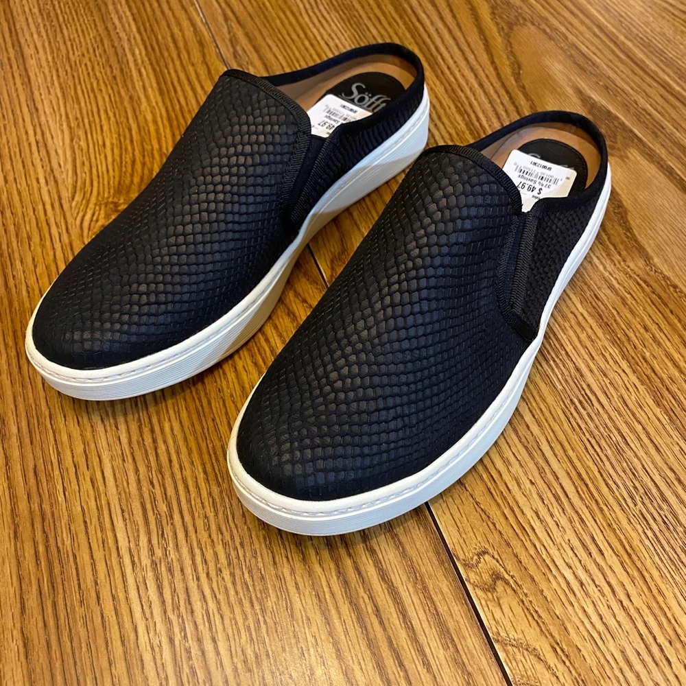 NWT Söfft mules size 10!!